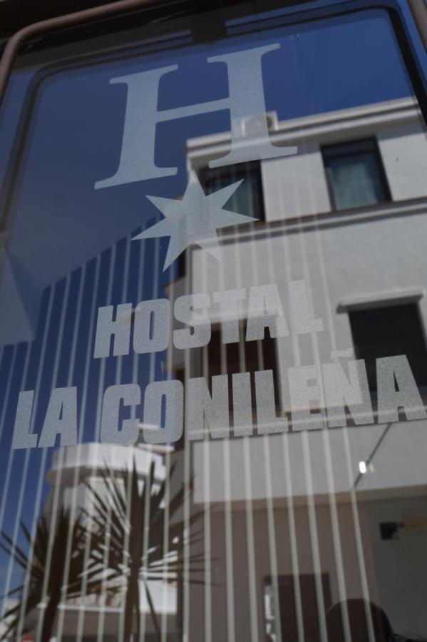 Hostal La Conilena Conil De La Frontera Exterior photo
